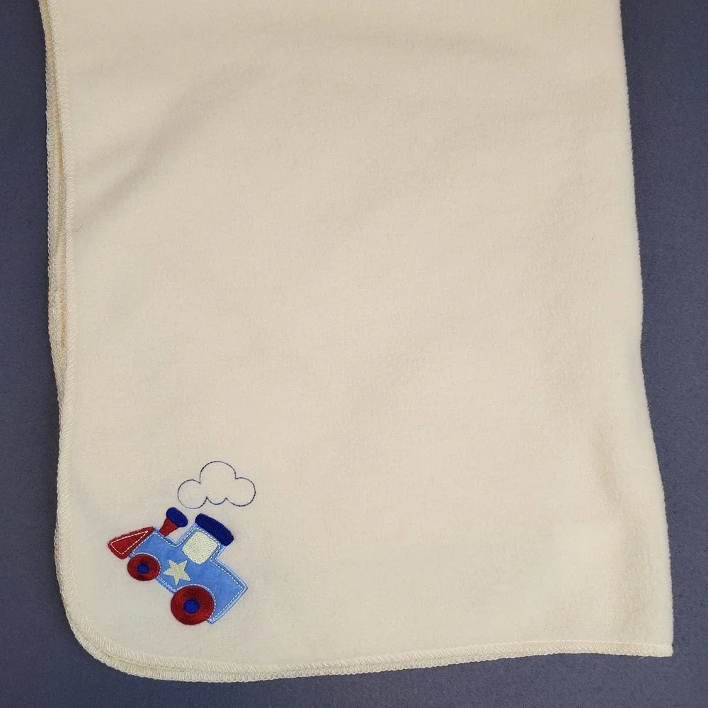 Crown Crafts Train‎ Applique Yellow Baby Blanket Acrylic Polyester Fleece 29x31